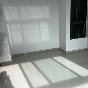 Bedroom in 2 BHK Apartment at Kalpataru Immensa, Kolshet Industrial Area – for Rent