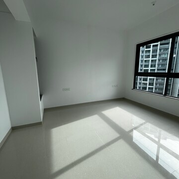 2 BHK Apartment For Rent in Kalpataru Immensa, Kolshet Industrial Area