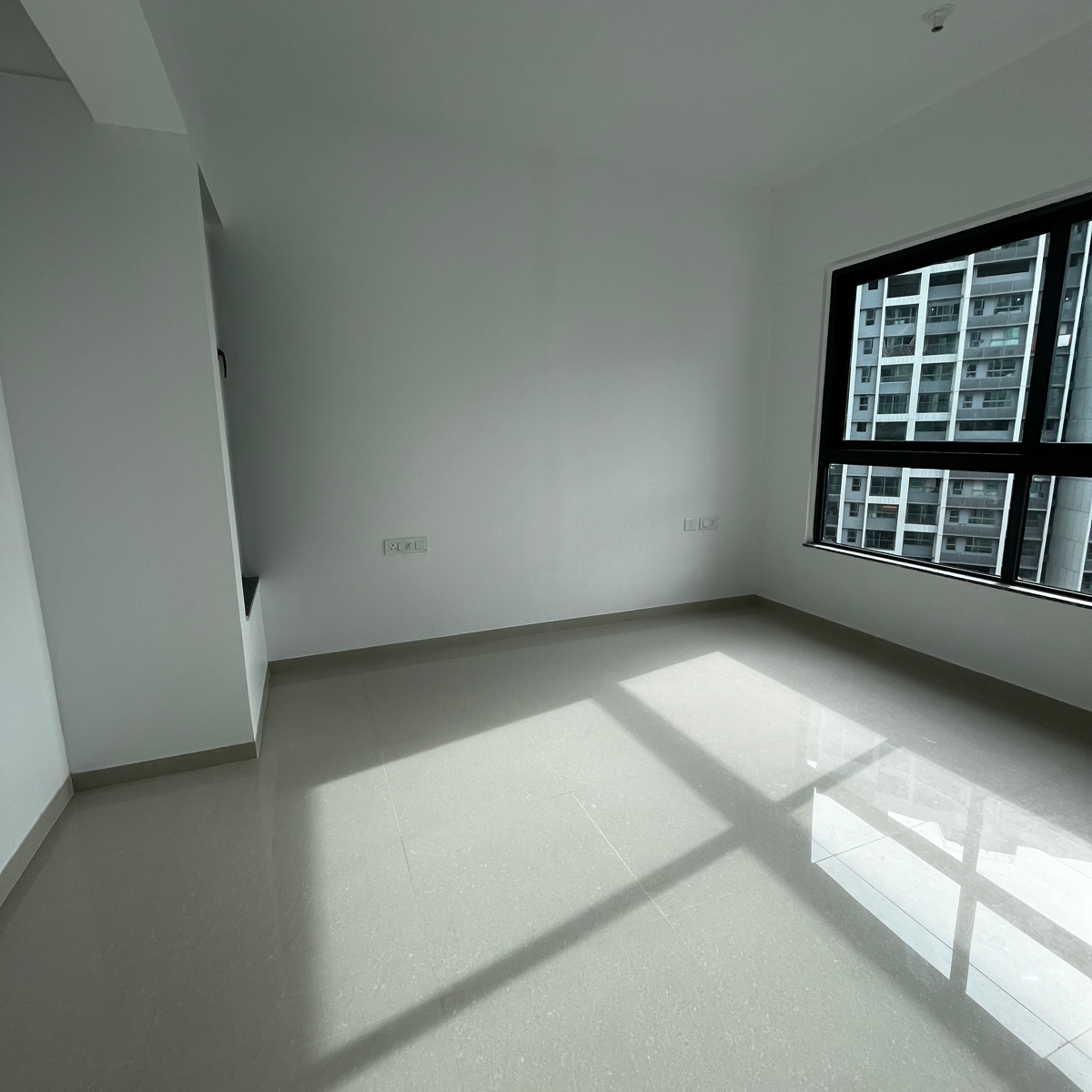 2 BHK Apartment For Rent in Kalpataru Immensa