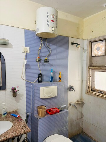 Bathroom in 3 BHK Apartment at Nimbus Express Park View, Chi V Greater Noida – for Sale