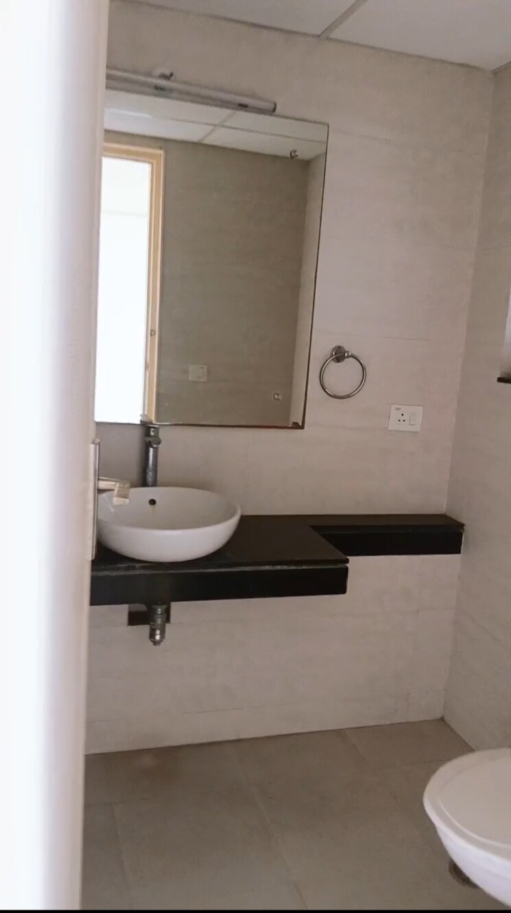 Bathroom, bestech-park-view-sanskruti 3 Bedroom 1995 Sq.Ft. Apartment In Sector 92 Gurgaon 8923492