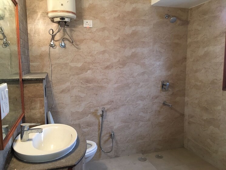 Bathroom, east of kailash 3 Bedroom 1500 Sq.Ft. Apartment In East Of Kailash Delhi 8923481