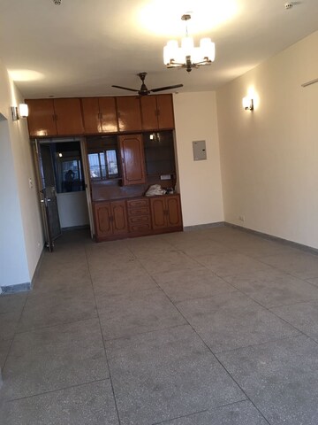 Room in 3 BHK Apartment at East Of Kailash – for Rent