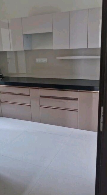 Kitchen in 3 BHK Apartment at Kapur Bawdi – for Rent