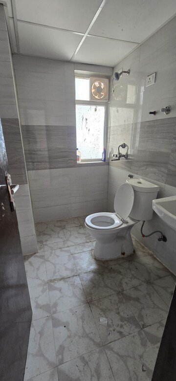 Bathroom in 3 BHK Apartment at Amrapali Riverview, Amrapali Leisure Valley – for Rent