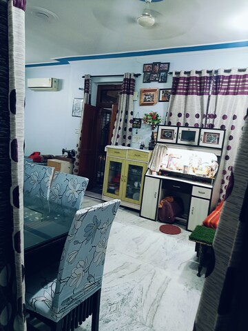 Parking in 1 BHK Builder Floor at Ansal Plaza Sector-23, Sector 23 – for Rent