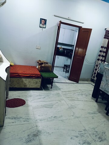 Living Room in 1 BHK Builder Floor at Ansal Plaza Sector-23, Sector 23 – for Rent