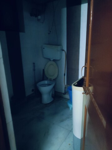 Bathroom in 1 BHK Builder Floor at Ansal Plaza Sector-23, Sector 23 – for Rent