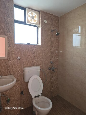 Bathroom in 2 BHK Builder Floor at Ansal Plaza Sector-23, Sector 23 – for Rent