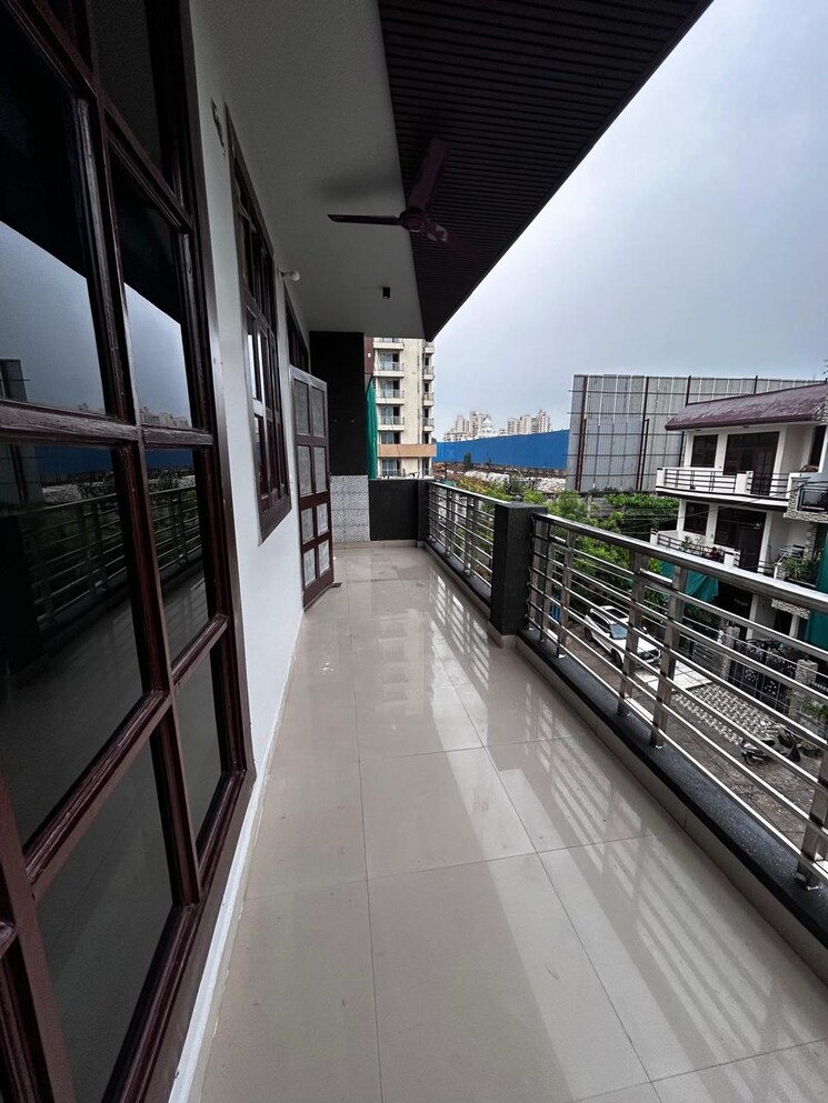 Balcony, ansal-plaza-sector-23 2 Bedroom 2700 Sq.Ft. Builder Floor In Sector 23 Gurgaon 8923541