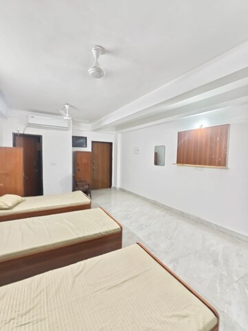 Bedroom in  Pg at Ansal Plaza Sector-23, Sector 23 – for Rent