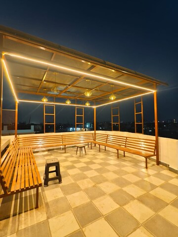  Pg For Rent in Ansal Plaza Sector-23, Sector 23
