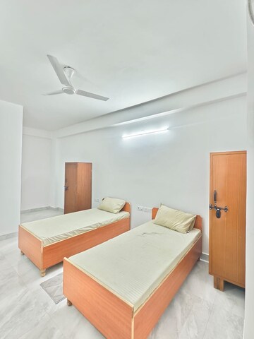 Bedroom in  Pg at Ansal Plaza Sector-23, Sector 23 – for Rent