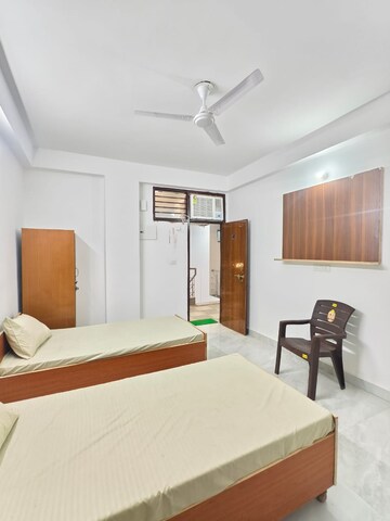 Bedroom in  Pg at Ansal Plaza Sector-23, Sector 23 – for Rent