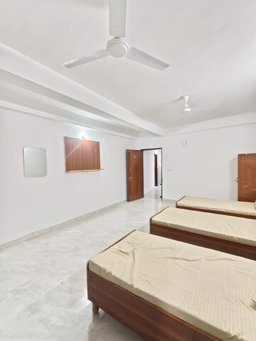Bedroom in  Pg at Ansal Plaza Sector-23, Sector 23 – for Rent