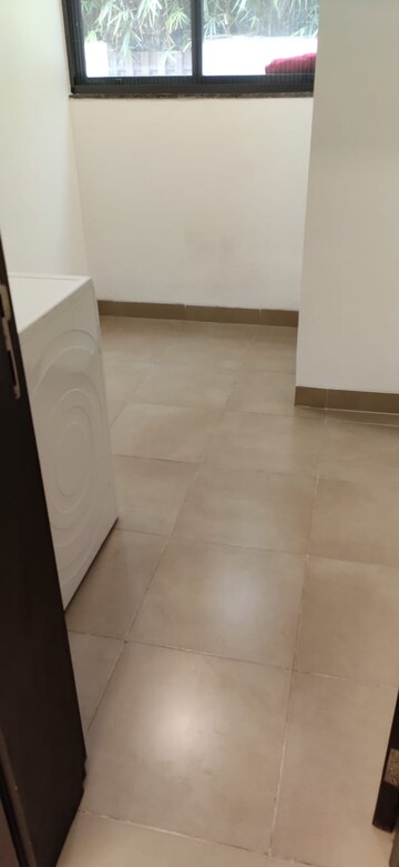 Room in 4 BHK Villa at Prestige Golfshire, Nandi Hills – for Rent