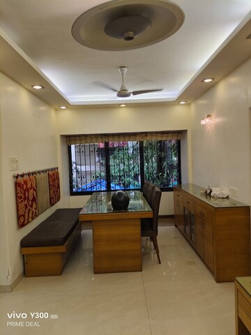 Living Room in 2.5 BHK Apartment at Khar West – for Rent