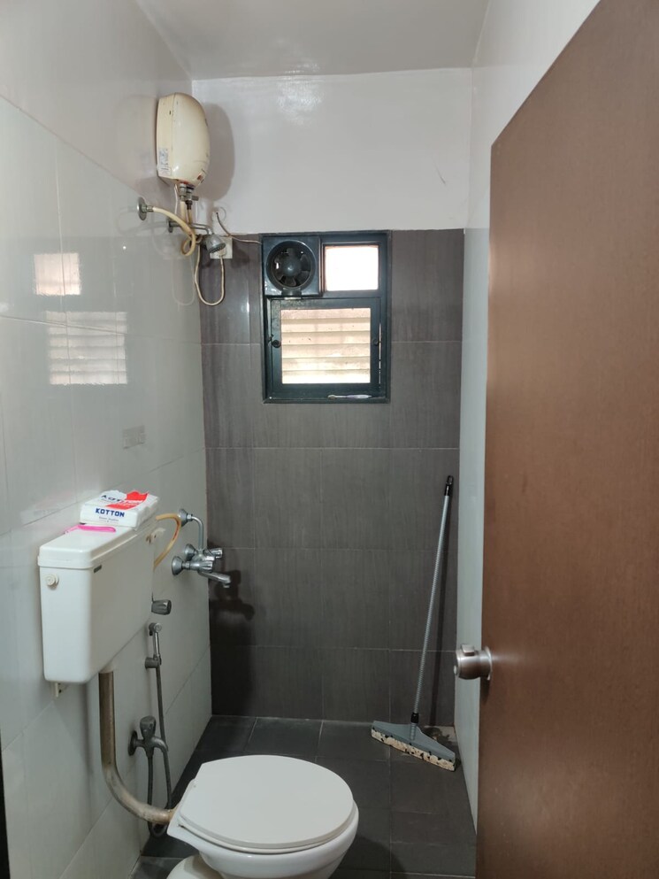 Bathroom, siddhesh-optimus 3 Bedroom 1080 Sq.Ft. Apartment In Viman Nagar Pune 8923595