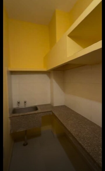 Room in 2 BHK Builder Floor at Sector 33 – for Rent