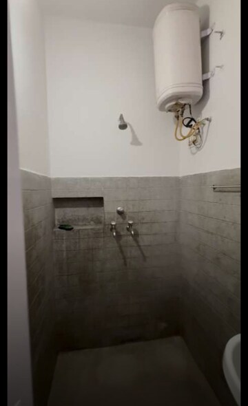 Bathroom in 2 BHK Builder Floor at Sector 33 – for Rent