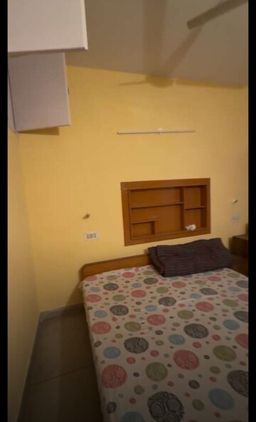 Bedroom in 2 BHK Builder Floor at Sector 33 – for Rent