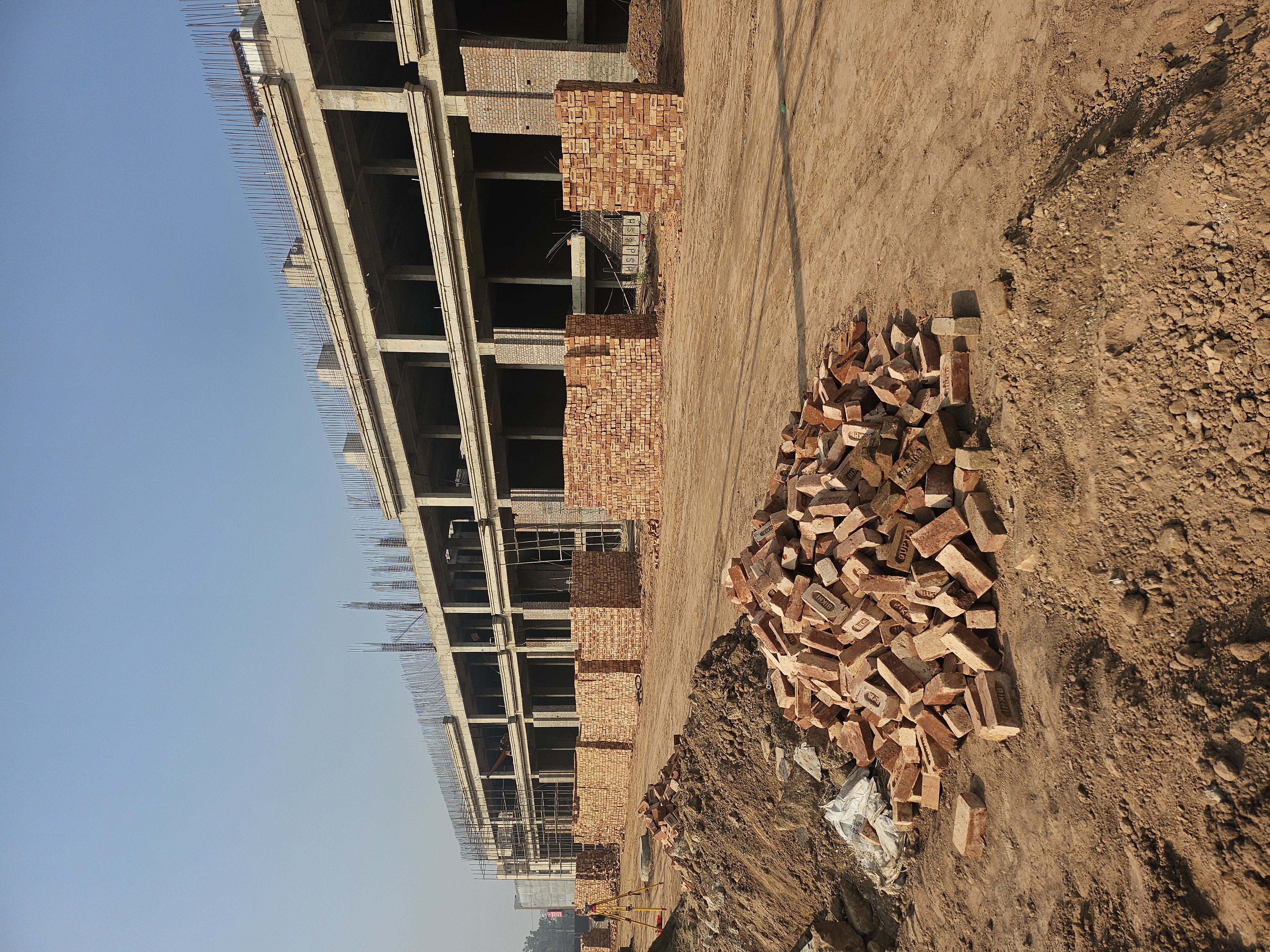 Showroom For Sale in Motia Souk Comercial 