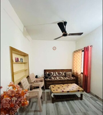 Bedroom in 2 BHK Builder Floor at Sector 44 – for Rent