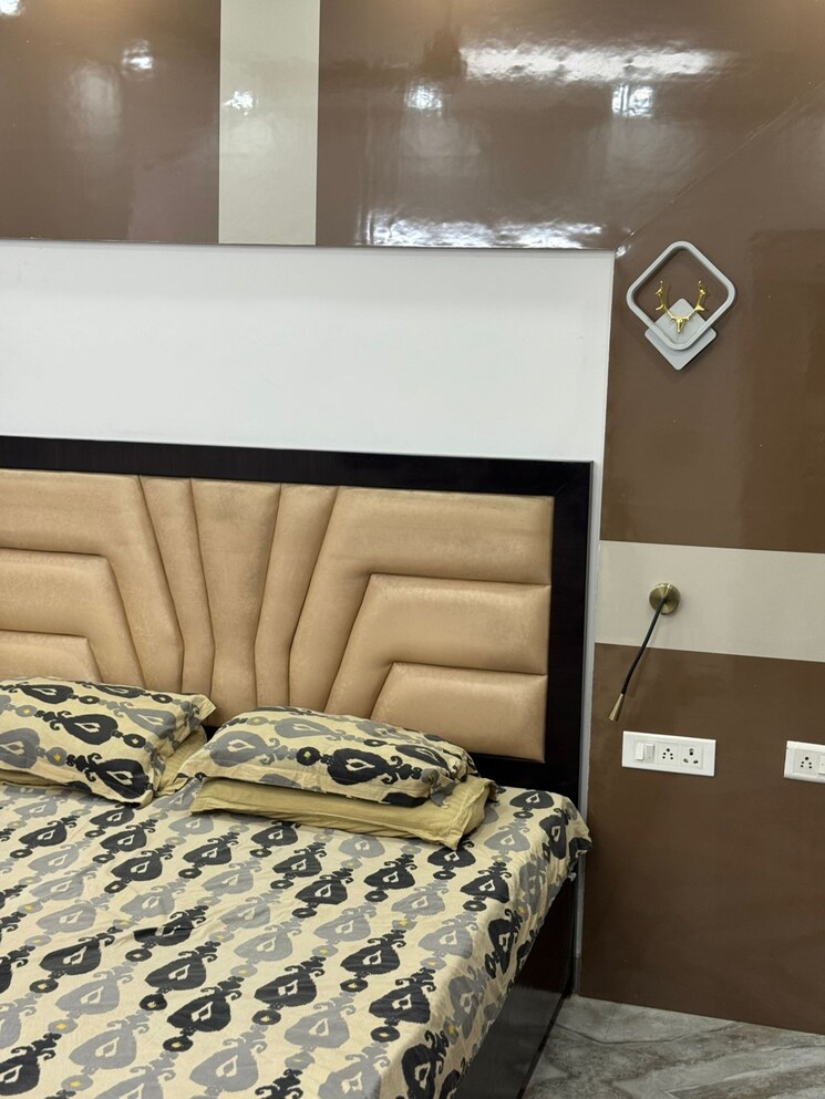 Bedroom, greater kailash i 3 Bedroom 208 Sq.Yd. Builder Floor In Greater Kailash I Delhi 8923635