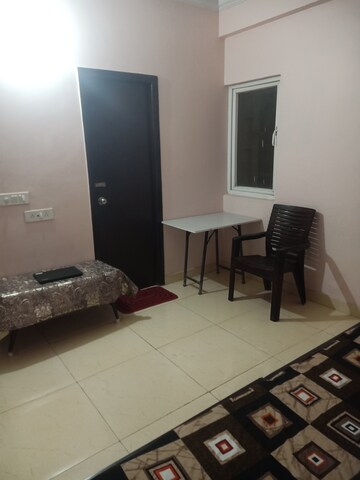 Room in  Pg at Noida Central – for Rent