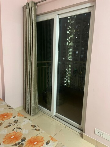   Pg at Noida Central – for Rent