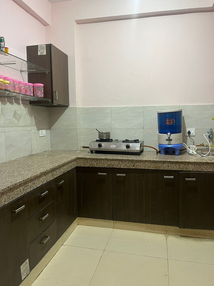 Kitchen, noida central Pg For Boys In Noida Central 8923641