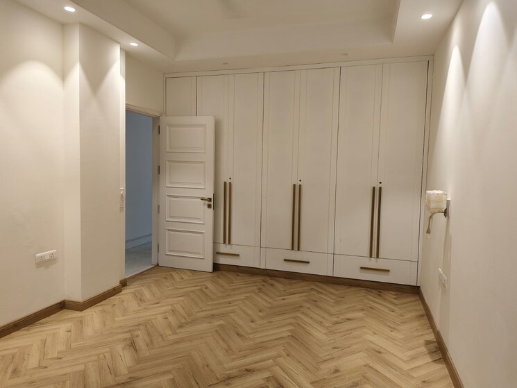 Room, defence colony 3 Bedroom 2500 Sq.Ft. Builder Floor In Defence Colony Delhi 8923670