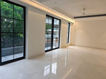 Living Room in 3 BHK Builder Floor at Defence Colony – for Rent