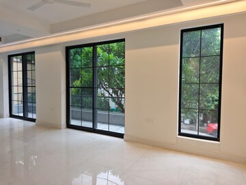 Living Room in 3 BHK Builder Floor at Defence Colony – for Rent