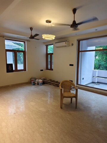 Living Room in 4 BHK Builder Floor at Defence Colony – for Rent
