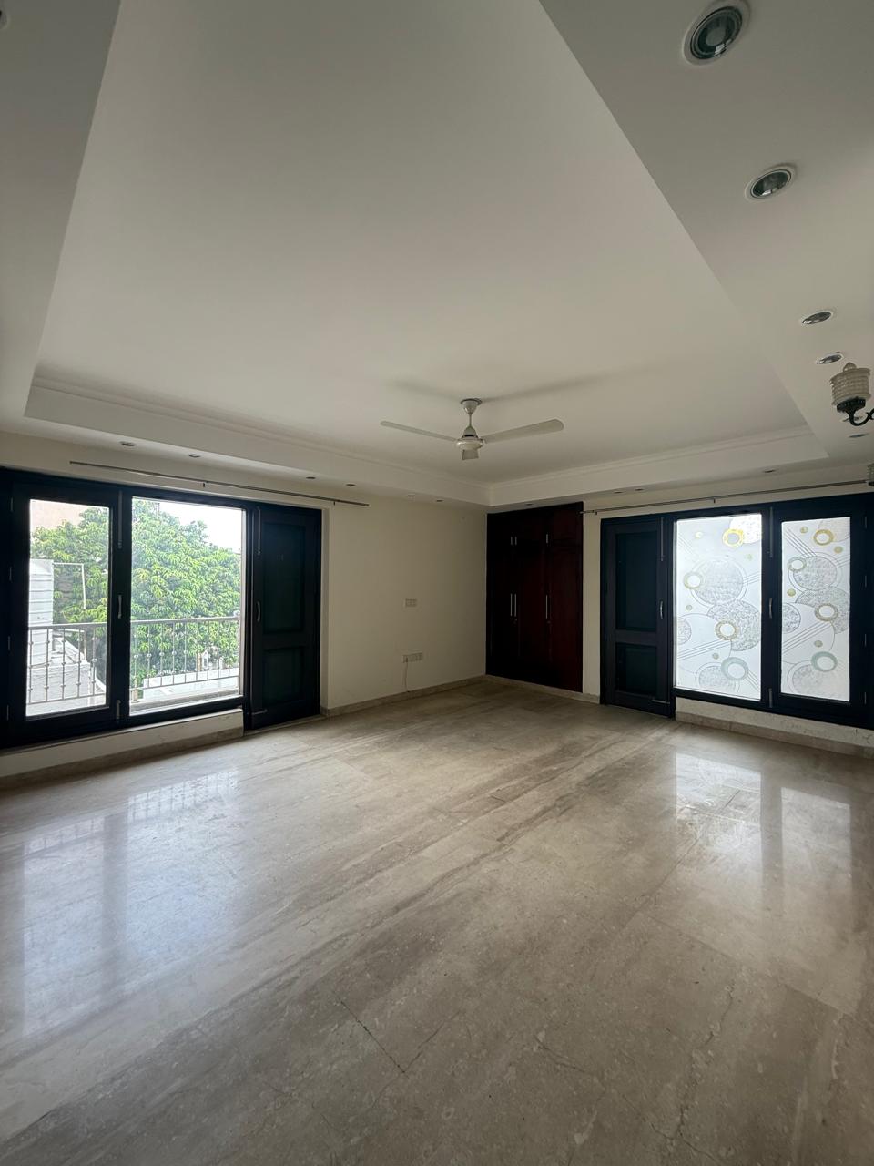 6 BHK Builder Floor For Sale in Nehru Enclave 