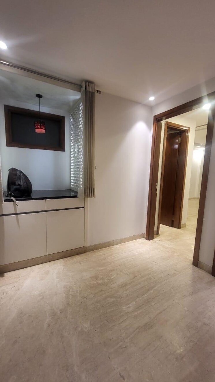 Room, greater kailash i 3 Bedroom 208 Sq.Yd. Builder Floor In Greater Kailash I Delhi 8923684