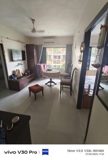 Master Bedroom in 1 BHK Apartment at Prabhat Residency Santacruz, Santacruz East – for Rent