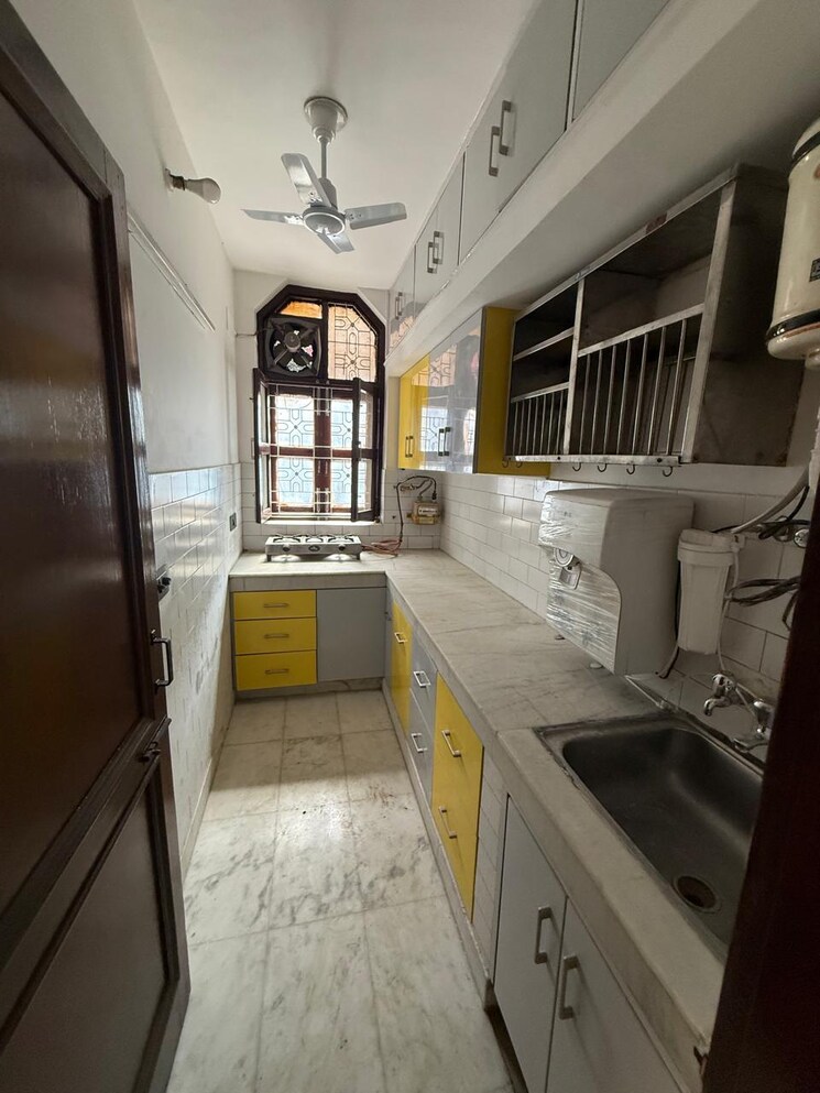 Kitchen, kalkaji 2 Bedroom 100 Sq.Yd. Builder Floor In Kalkaji Delhi 8923686