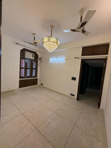 Room in 2 BHK Builder Floor at Kalkaji – for Rent