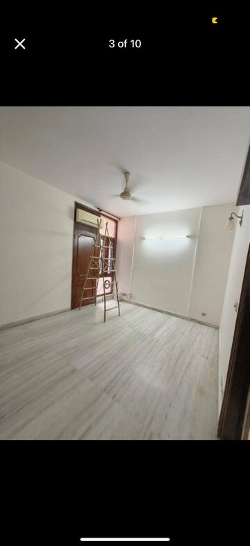Room in 3 BHK Builder Floor at Greater Kailash I – for Rent