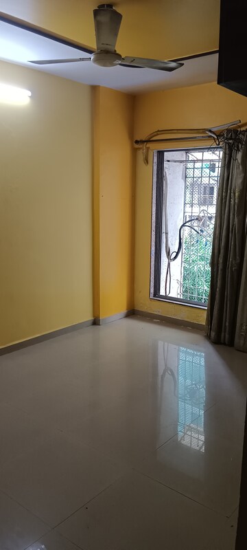 Bedroom in 3 BHK Apartment at Kalyan West – for Rent