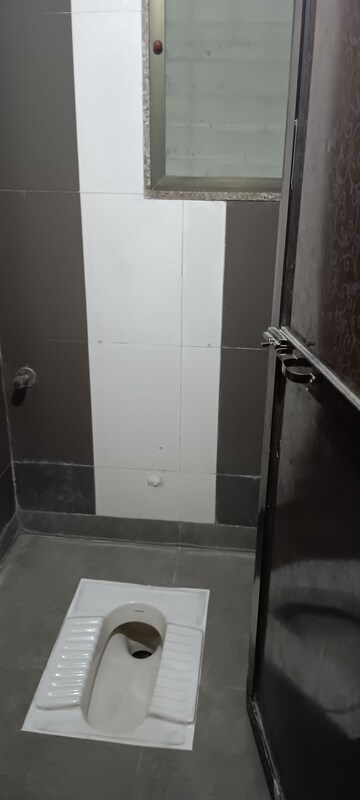 Furnished Amenities in 3 BHK Apartment at Kalyan West – for Rent