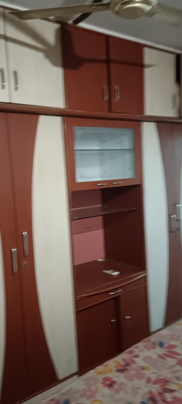 Bathroom in 3 BHK Apartment at Kalyan West – for Rent