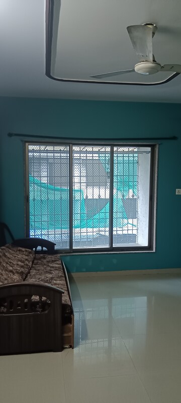 Room in 3 BHK Apartment at Kalyan West – for Rent