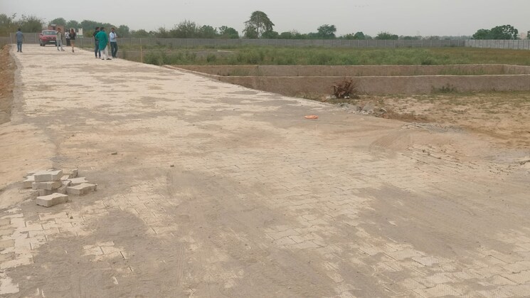 undefined, chilla  300 Sq.Yd. Plot In Chilla Delhi 8923717
