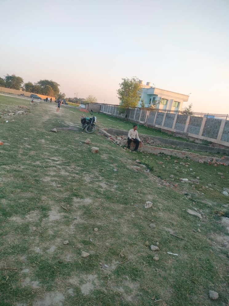 Garden, cariappa vihar  400 Sq.Yd. Plot In Cariappa Vihar Delhi 8923718
