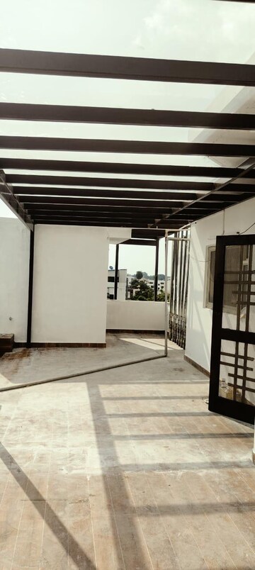 Terrace in 3 BHK Penthouse at Mahanagar – for Rent