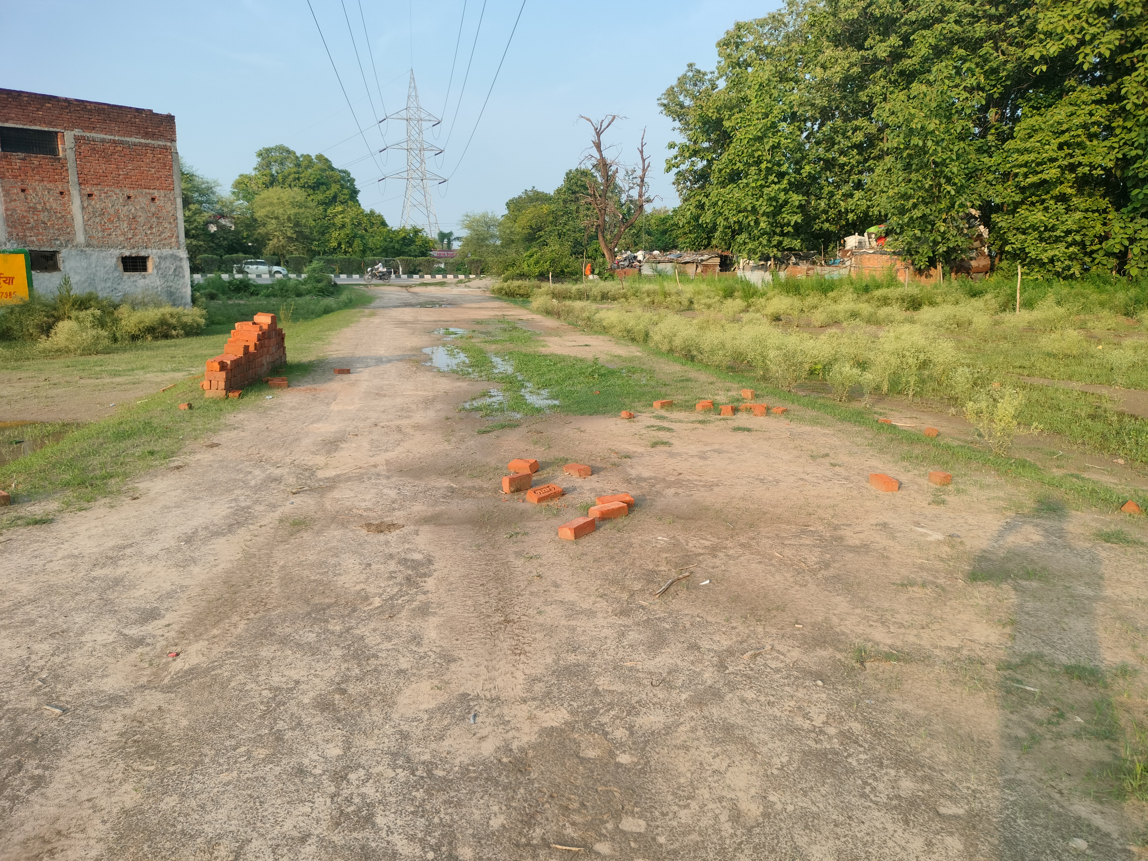 Plot For Sale in Raebareli Road