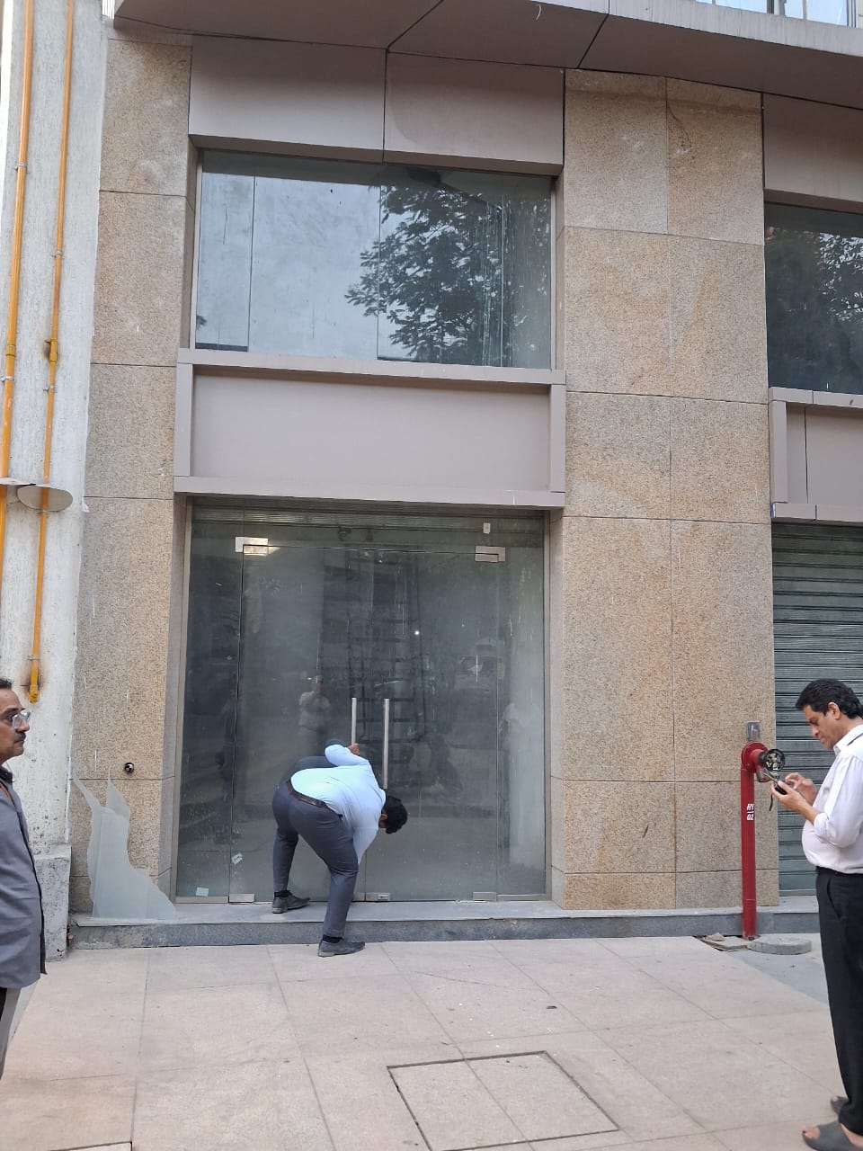 Retail Shop For Rent in Shamsagar Apartment